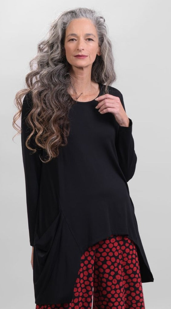 ALEMBIKA BLACK  KNIT TOP WITH GREAT LINES
